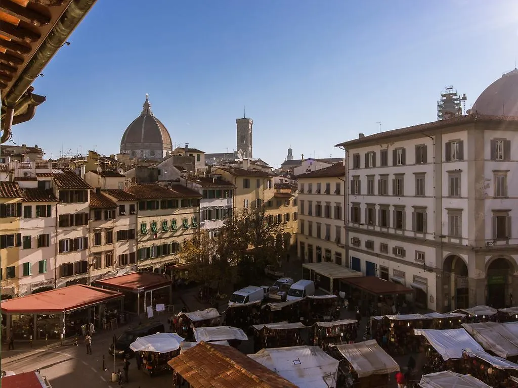 San Lorenzo Market Suite Florence