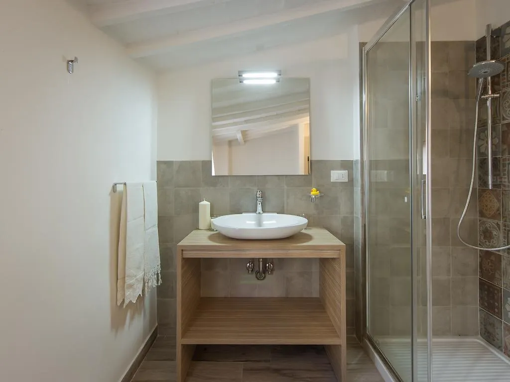 San Lorenzo Market Suite Florence