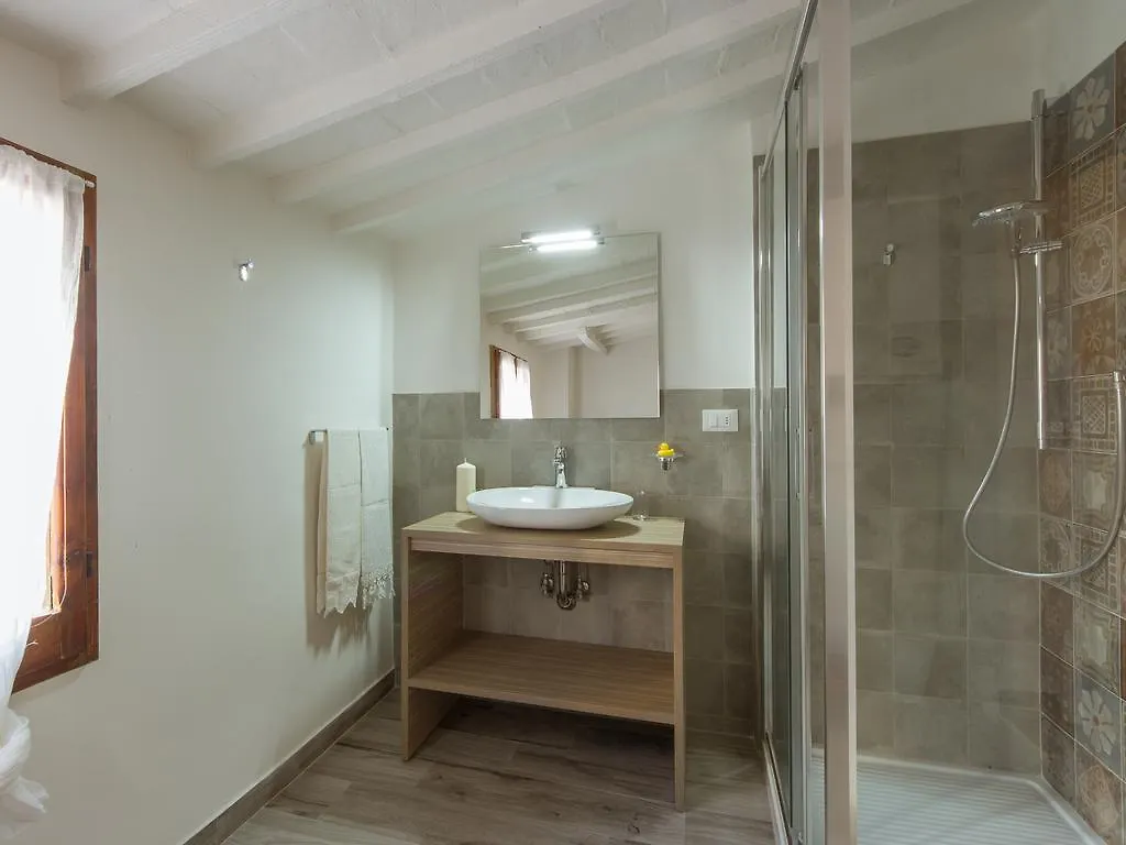 San Lorenzo Market Suite Florence